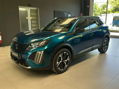 Usata Peugeot 2008 Allure 101 CV (74 kW) 2025 Blu/azzurro SUV