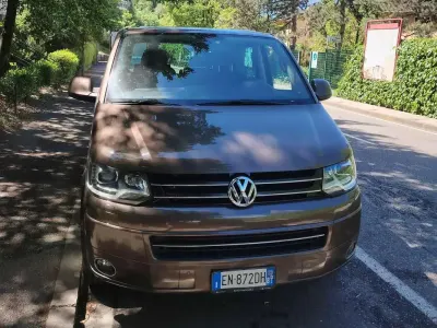 Usado VW T5 Comfortline 179 HP (131 kW) 2012 Castanho Van