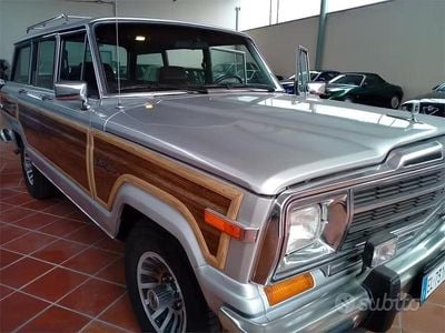 Usata Jeep Wagoneer 165 CV (121 kW) 1988 Grigio SUV