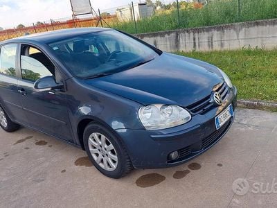 Usata VW Golf IV 105 CV (77 kW) 2006 Blu Berlina
