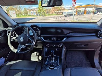 Usata Alfa Romeo Stelvio Executive 209 CV (153 kW) 2018 Nero SUV