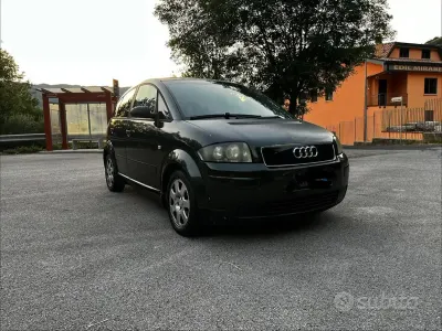 Usata Audi A2 75 CV (55 kW) 2004 Nero Utilitaria