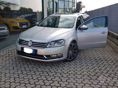 Usata VW Passat 170 CV (125 kW) 2012 Grigio Station wagon