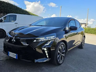Usata Mitsubishi Colt Invite 91 CV (66 kW) 2023 Nero Utilitaria