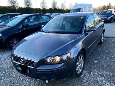 Usata Volvo S40 Momentum 125 CV (91 kW) 2004 Grigio Berlina