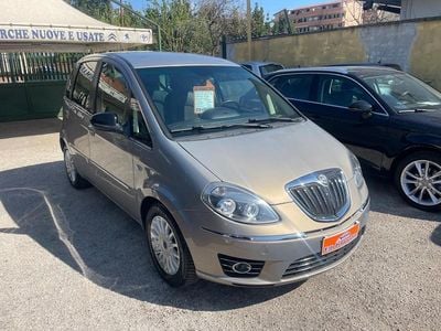 Usata Lancia Musa 95 CV (69 kW) 2011 Beige Monovolume