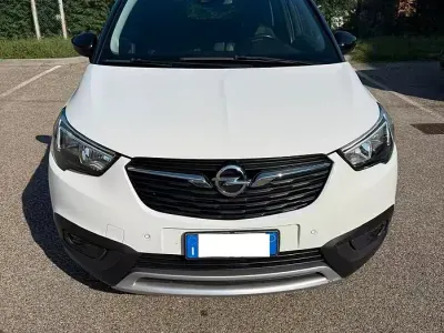 Usata Opel Crossland X 110 CV (80 kW) 2019 Bianco SUV