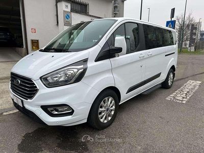 Usata Ford Tourneo Trend 185 CV (136 kW) 2021 Bianco Monovolume