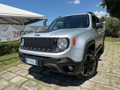 Usata Jeep Renegade Trailhawk 170 CV (125 kW) 2018 Grigio SUV