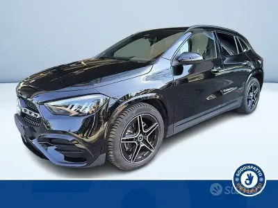 Käytetty Mercedes GLA200 AMG line 150 HP (110 kW) 2025 Musta Katumaasturi