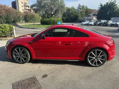 Usata Audi TT Ambiente 245 CV (180 kW) 2019 Rosso Coupé