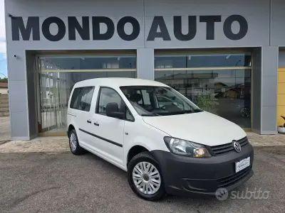 Usata VW Caddy Trendline 75 CV (55 kW) 2012 Bianco Monovolume