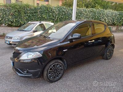 Usata Lancia Ypsilon Gold 2018 Nero Utilitaria