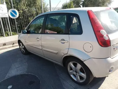 Usata Ford Fiesta Zetec 90 CV (66 kW) 2007 Utilitaria