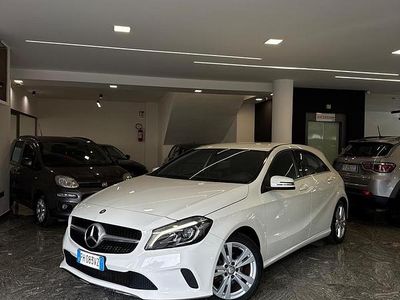 Usata Mercedes A180 109 CV (80 kW) 2017 Bianco Berlina