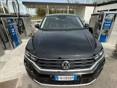 Usata VW T-Roc 150 CV (110 kW) 2018 Nero SUV