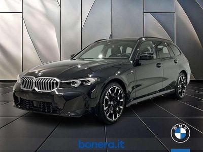 Nuova BMW 330e Comfort Edition 292 CV (214 kW) 2025 Black sapphire metallizzato Station wagon