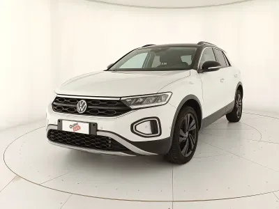 Usata VW T-Roc Life 150 CV (110 kW) 2025 Pure white nero SUV