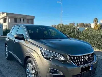 Usata Peugeot 3008 131 CV (96 kW) 2019 SUV