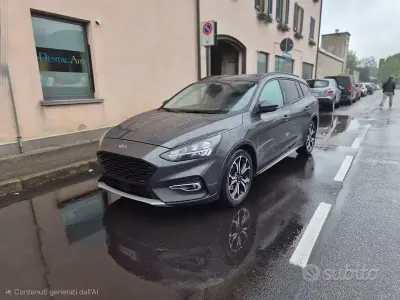 Usata Ford Focus Vignale 125 CV (91 kW) 2019 Grigio Station wagon
