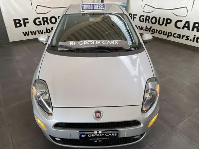 Usata Fiat Grande Punto Lounge 84 CV (61 kW) 2015 Argento Utilitaria