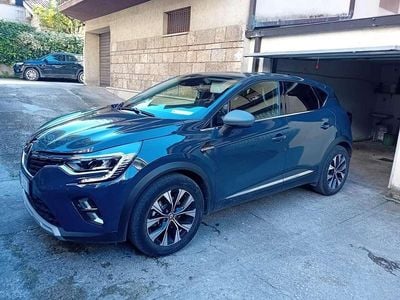 Usata Renault Captur Techno 94 CV (69 kW) 2024 Blu/azzurro SUV