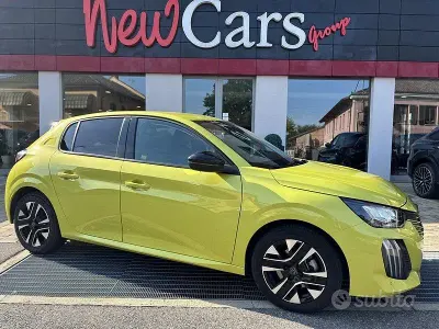 Usata Peugeot 208 Allure 101 CV (74 kW) 2025 Giallo Utilitaria