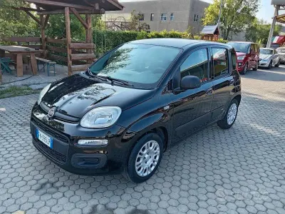 Usata Fiat Panda Lounge 69 CV (50 kW) 2018 Nero Utilitaria