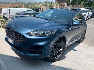 Usado Ford Kuga ST-Line 225 CV (165 kW) 2023 Azul SUV
