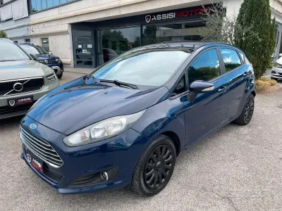 Usata Ford Fiesta Titanium 60 CV (44 kW) 2014 Bluazzurro Utilitaria