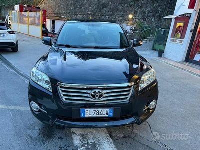 Usata Toyota RAV4 Lounge 150 CV (110 kW) 2013 Blu SUV