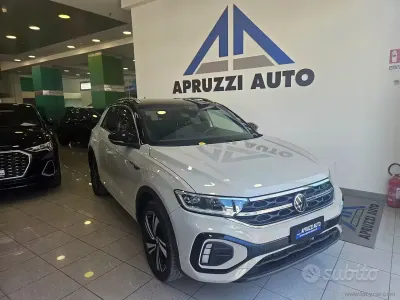 Usata VW T-Roc R-line 150 CV (110 kW) 2023 Beige SUV