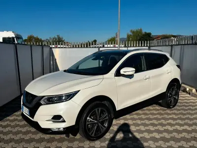 Usata Nissan Qashqai N-Connecta 116 CV (85 kW) 2019 Bianco SUV