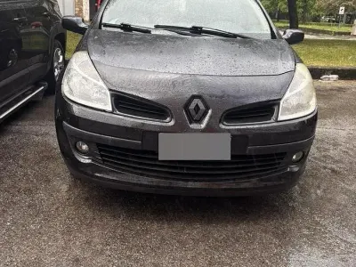 Usata Renault Clio III 75 CV (55 kW) 2007 Berlina