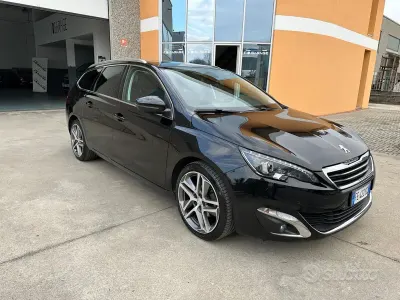 Usata Peugeot 308 Allure 120 CV (88 kW) 2016 Nero Station wagon