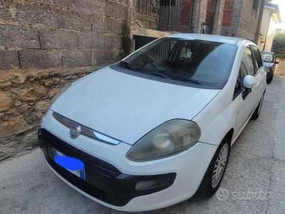 Usata Fiat Punto Evo 69 CV (50 kW) 2011 Bianco Utilitaria