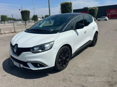 Usata Renault Scénic IV Intens 120 CV (88 kW) 2019 Bianco Monovolume