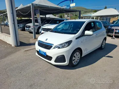 Usata Peugeot 108 69 CV (50 kW) 2016 Bianco Berlina