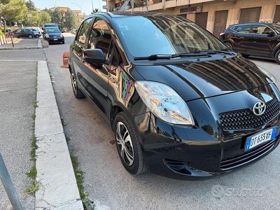 Usata Toyota Yaris 2009 Nero Utilitaria