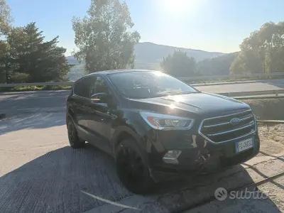 Usata Ford Kuga ST-Line 150 CV (110 kW) 2016 Nero SUV
