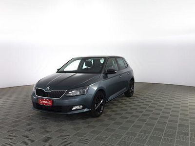 Usata Skoda Fabia Design Edition 95 CV (69 kW) 2018 Grigio quarzo metallizzato con tetto nero tulipa Utilitaria