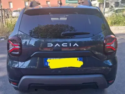 Usata Dacia Duster Journey 101 CV (74 kW) 2023 Grigio SUV