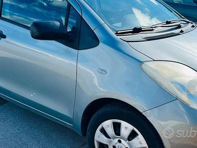 Usata Toyota Yaris 2007 Grigio Utilitaria