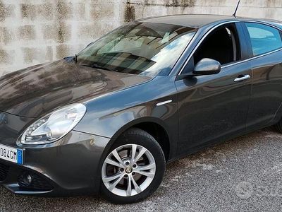 Usata Alfa Romeo Giulietta Distinctive 140 CV (102 kW) 2011 Grigio Utilitaria