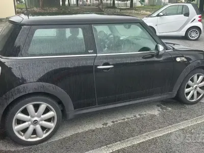 Begagnad Mini ONE