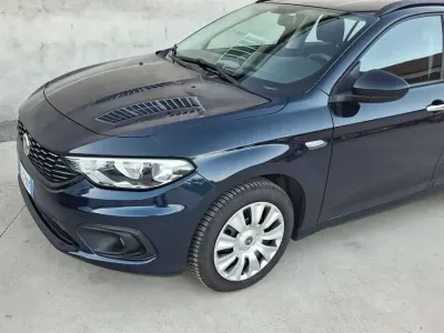 Usata Fiat Tipo Easy 95 CV (69 kW) 2016 Blu/azzurro Station wagon
