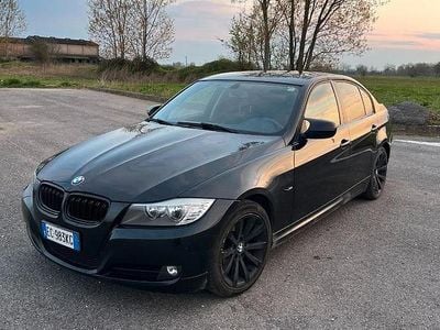 Usata BMW 318 Comfort Edition 143 CV (105 kW) 2010 Nero Berlina
