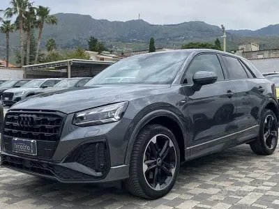 Usata Audi Q2 S-Line 150 CV (110 kW) 2022 Grigio SUV
