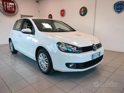 Usata VW Golf VII Comfortline 101 CV (74 kW) 2012 Bianco Berlina