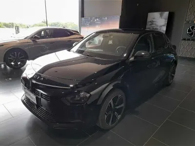Nuova Lancia Ypsilon 110 CV (80 kW) 2026 Nero Utilitaria